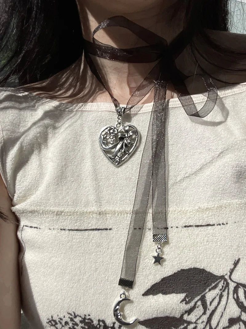 Hyperbole Punk Irregular Heart Flower Star Moon Vintage Pendant Lace Chains Choker Necklace Jewelry Women Y2k 2000s Accessories