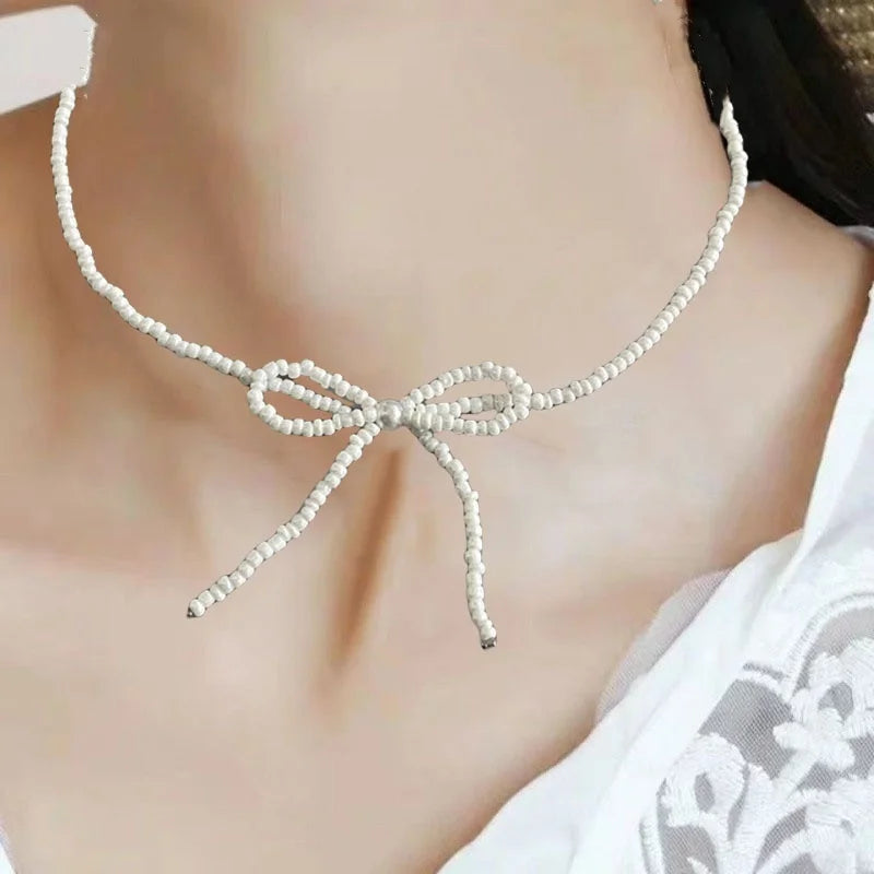 Korean Fashion Knotbow Choker Necklace for Girl Trendy Romantic Handmade Rice Beads Short Neck Jewelry Gift for Friend Wholesale